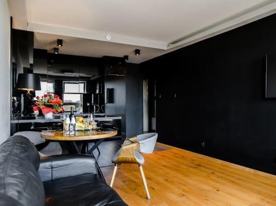 Premium Black Hors Centrum Scisle-etiuda Panoramiczna 2 -garaz Podziemny Kielce